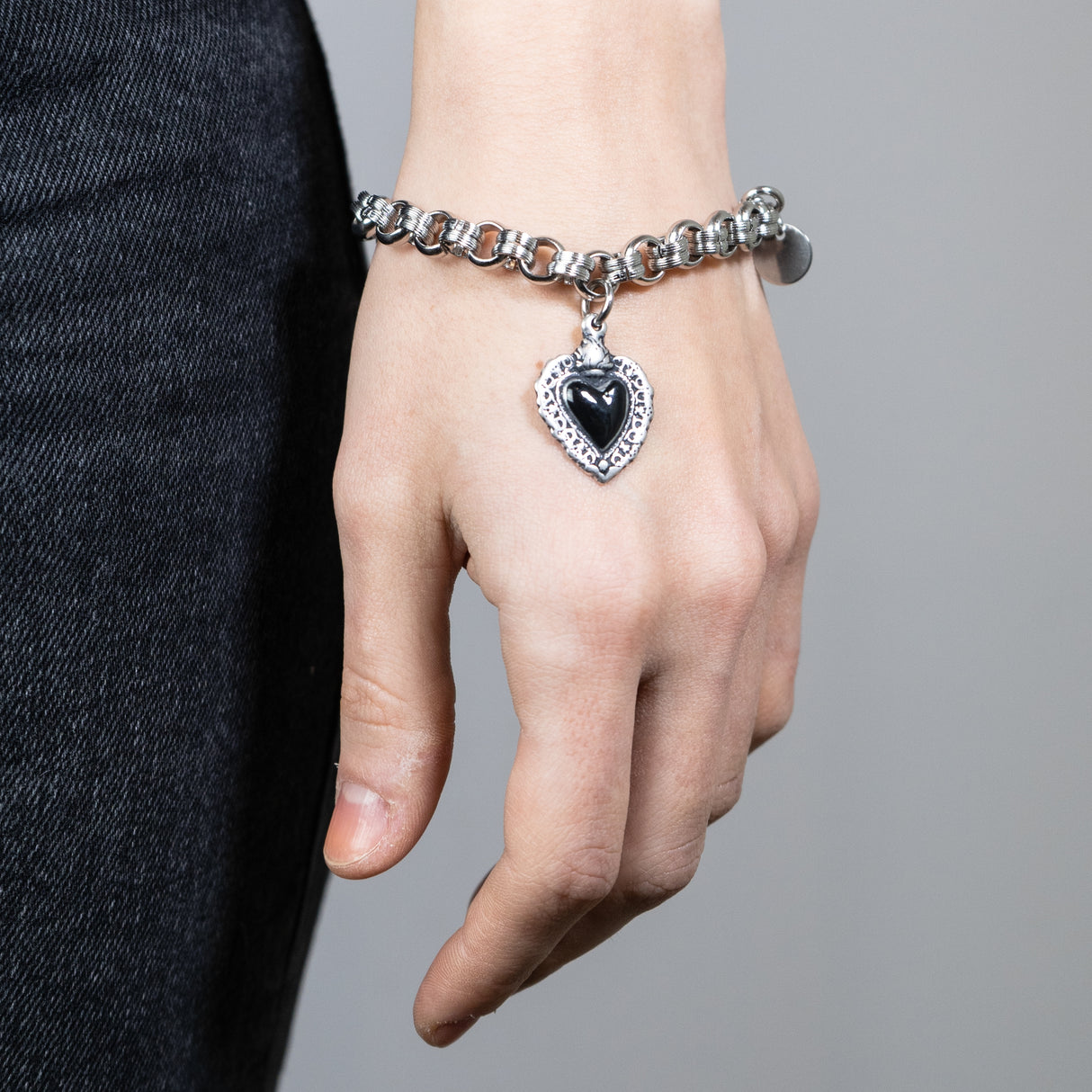 Bracciale Cuore Sacro Nero